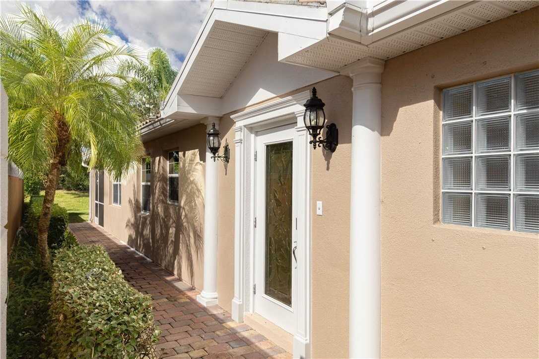 5009 Corsica Sq - Photo 2 of 34