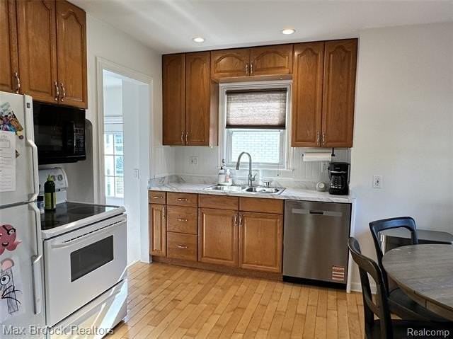 912 Woodsboro Dr - Photo 6 of 23