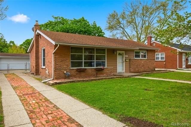 35397 Hathaway St - Photo 2 of 34