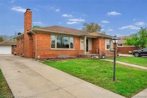 featured image of 21545 Hickorywood Dr
