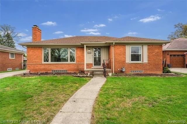 21545 Hickorywood Dr - Photo 2 of 37