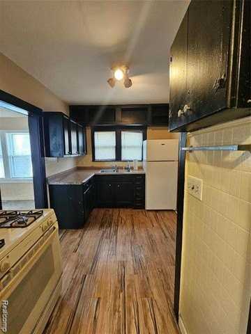 8033 Jackson Ave - Photo 7 of 13
