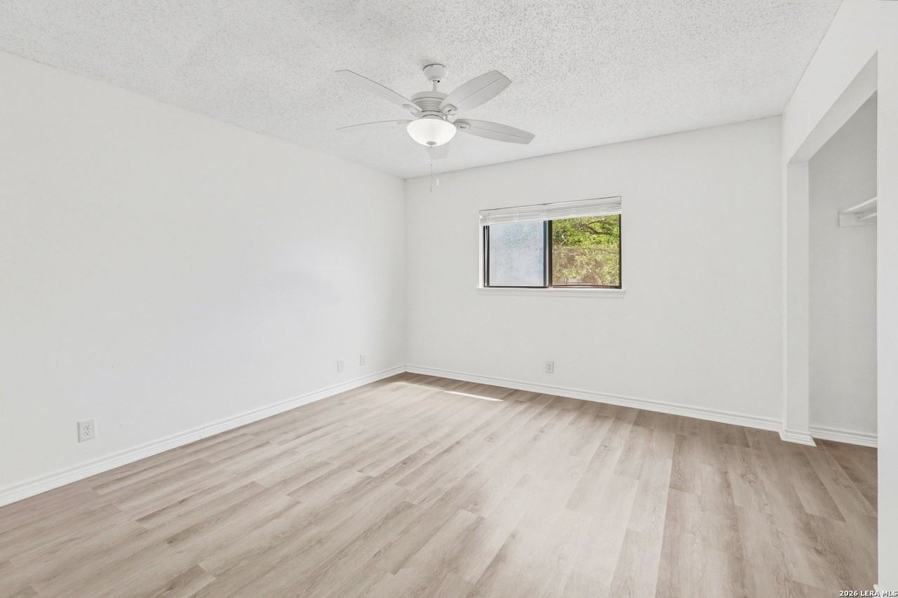 402 Tedder St - Photo 3 of 19