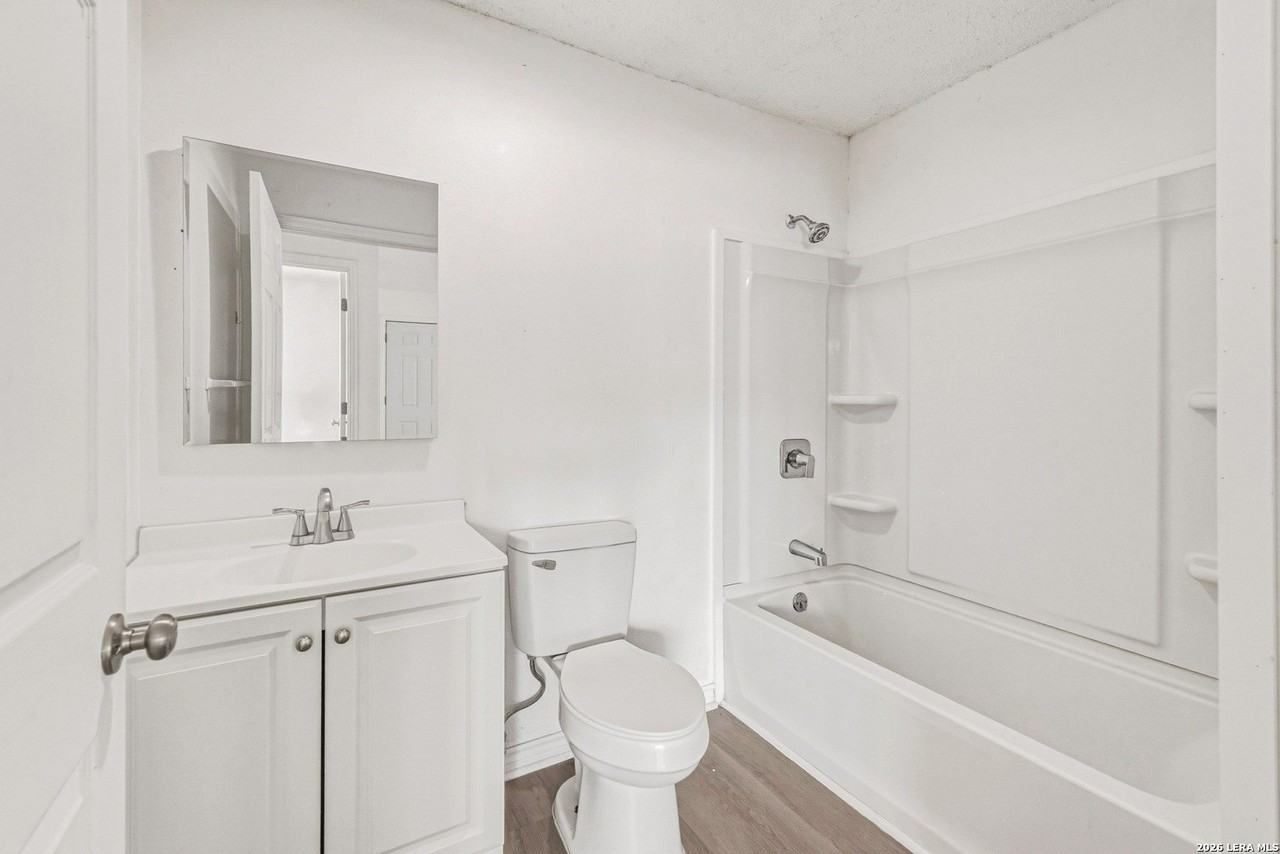 402 Tedder St - Photo 7 of 19