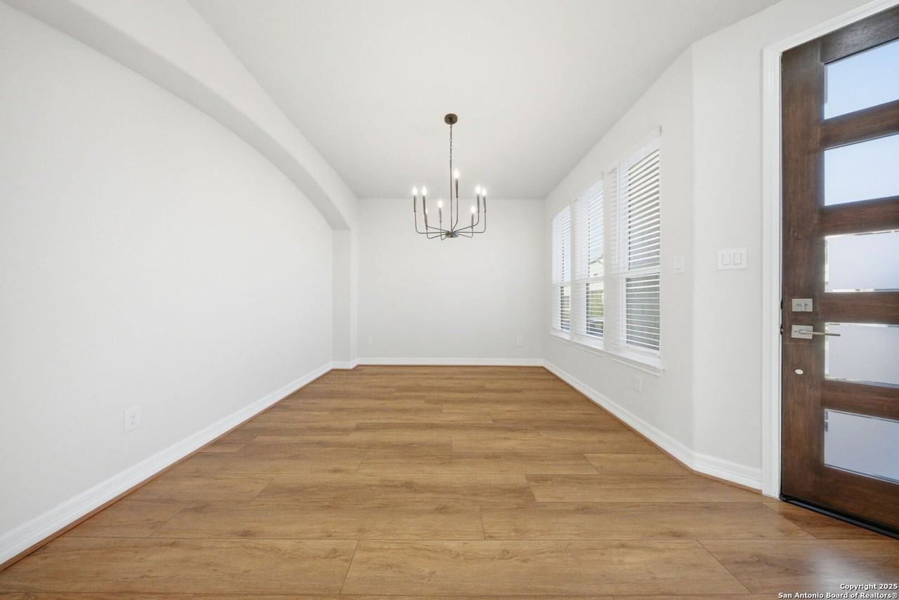 662 Hidden View St - Photo 6 of 48