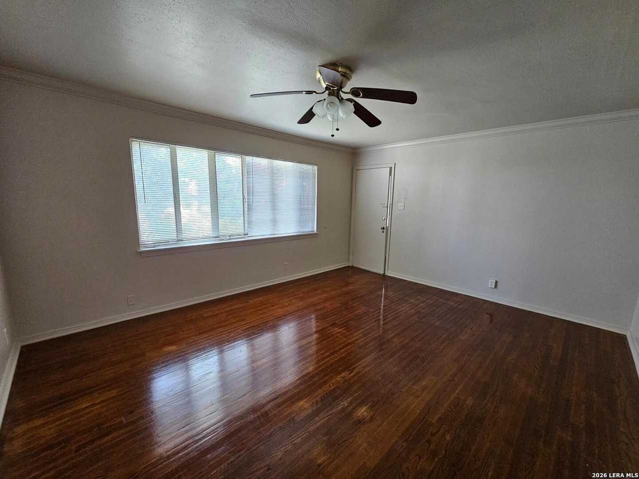 217 E Lullwood Ave #2 - Photo 6 of 10