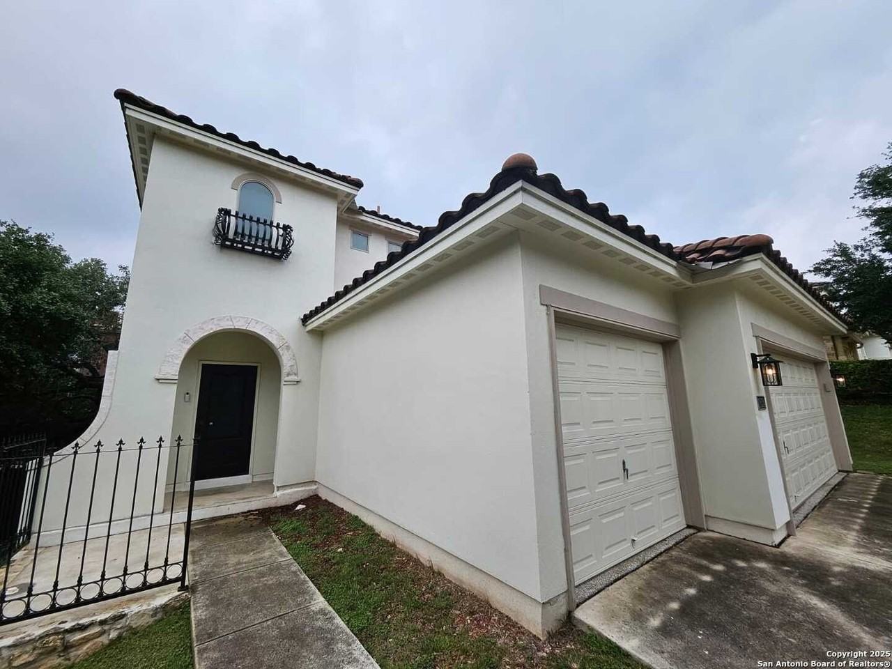 18334 Muir Glen Dr - Photo 2 of 22