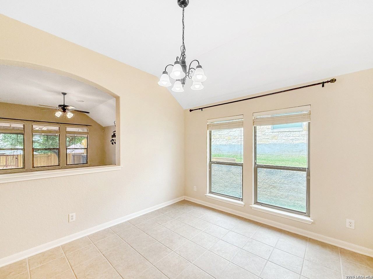 2209 Crary Mdw - Photo 3 of 34