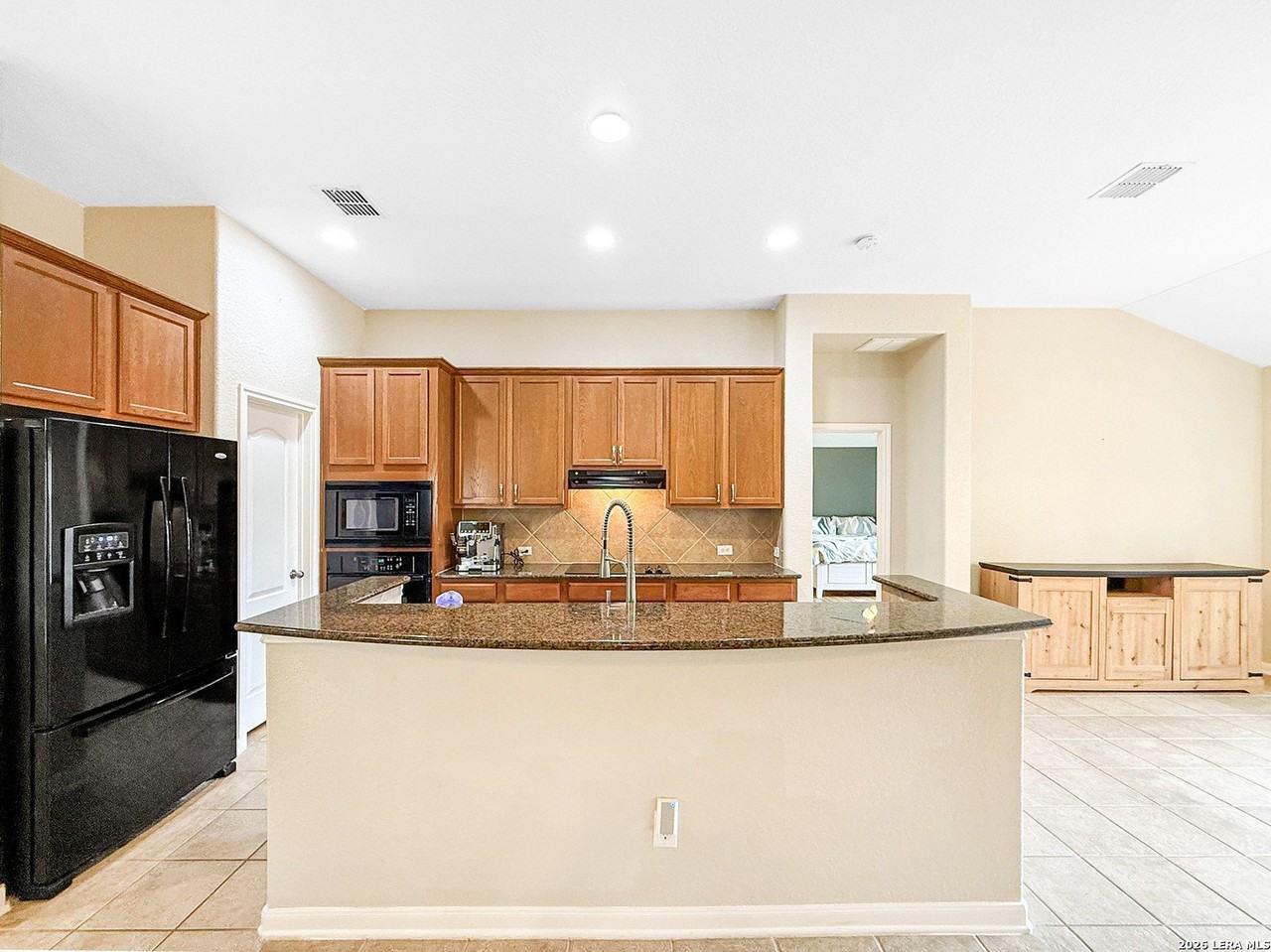 2209 Crary Mdw - Photo 6 of 34