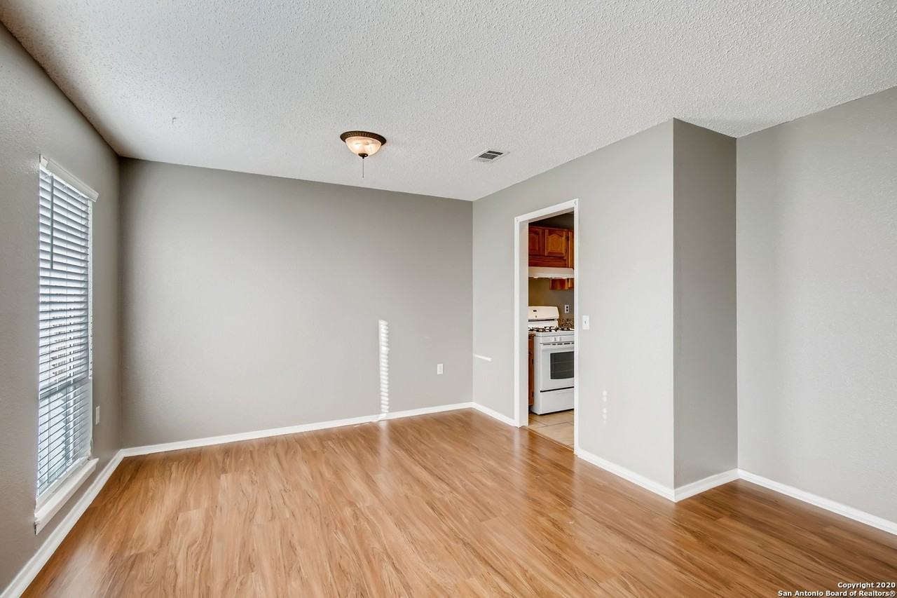 12923 Parton Ln - Photo 5 of 25