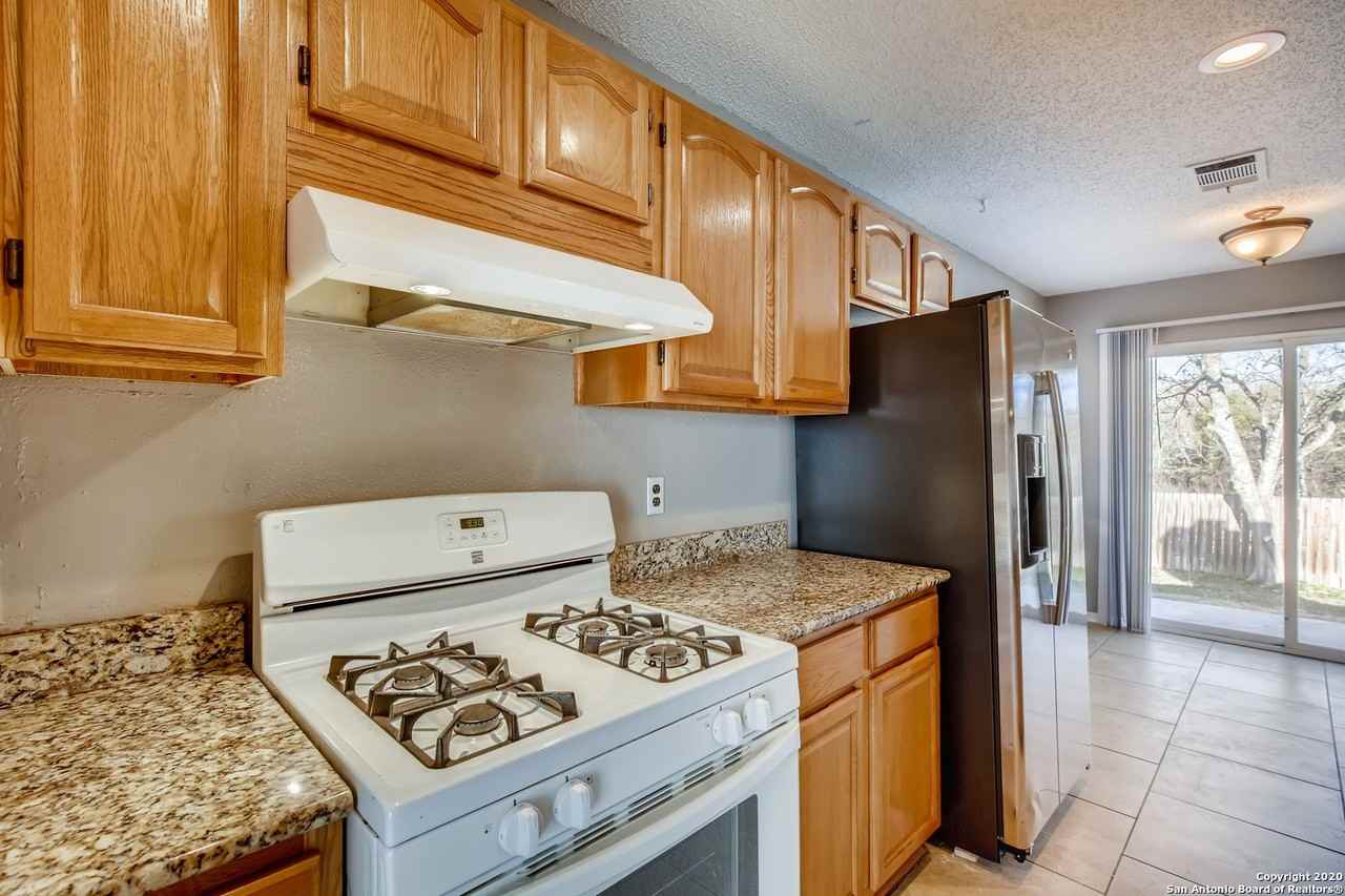 12923 Parton Ln - Photo 6 of 25