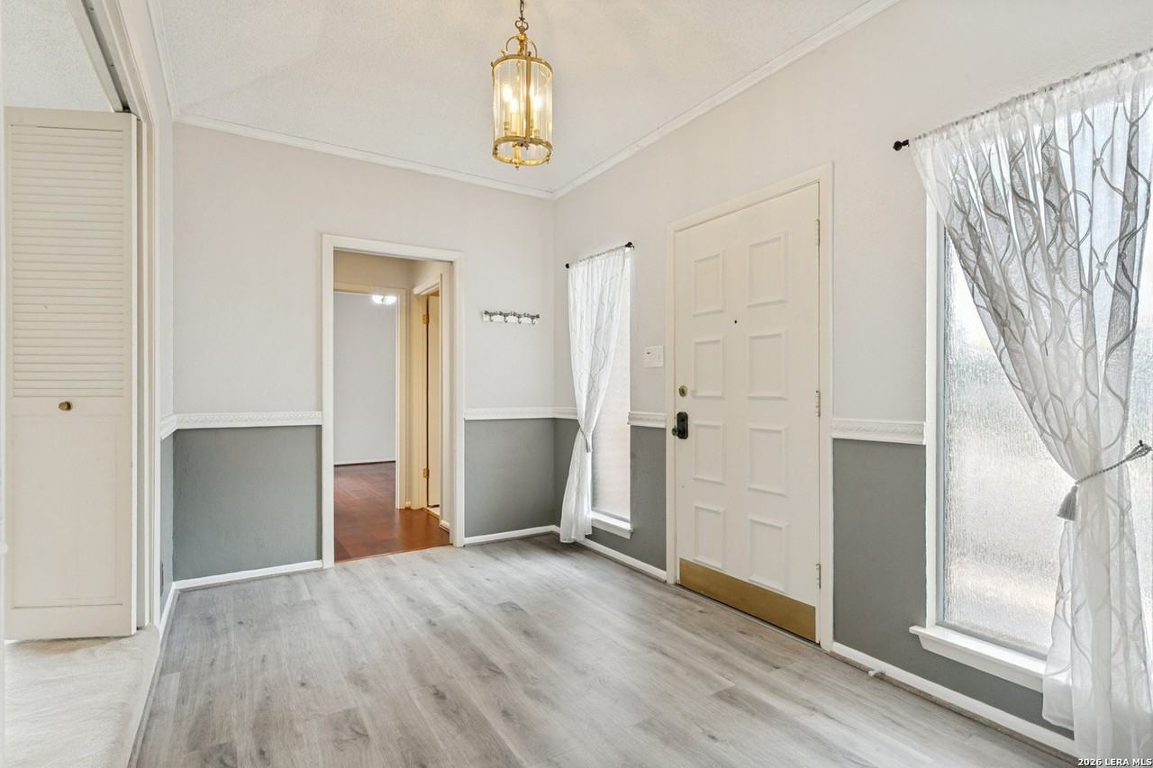 6223 Meadow Grv - Photo 5 of 25