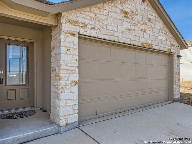 9811 Bratten Rise - Photo 3 of 28