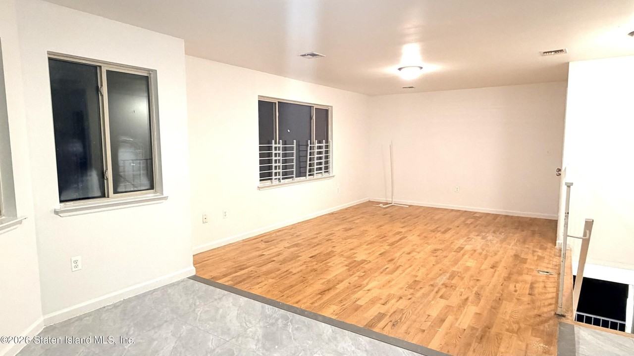 305 Osgood Ave #2 - Photo 2 of 7