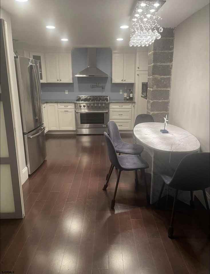 206 N Wilson Ave - Photo 2 of 18