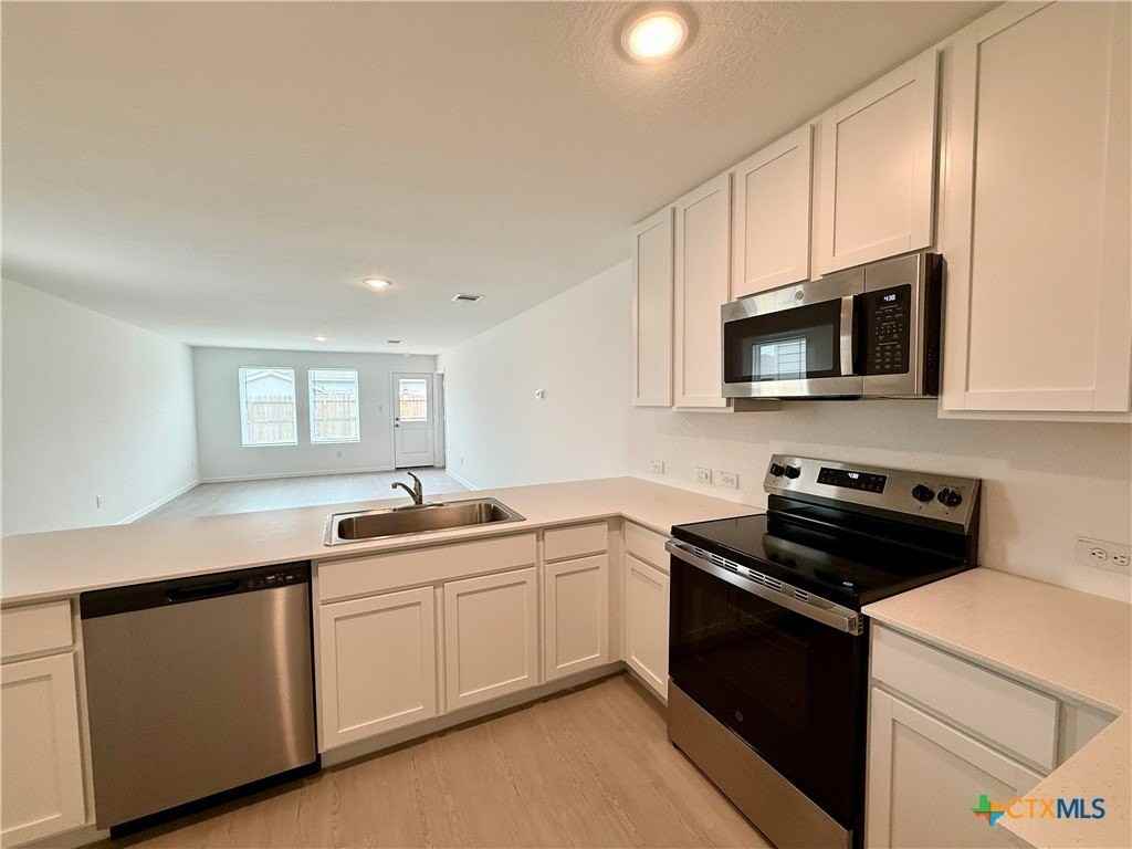 413 Moscato Rd - Photo 7 of 28