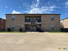featured image of 3307 Toledo Dr #B