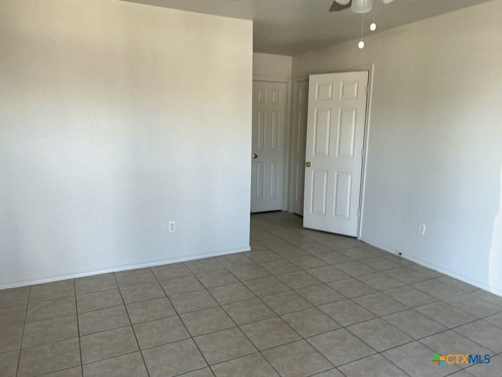3307 Toledo Dr #B - Photo 2 of 7