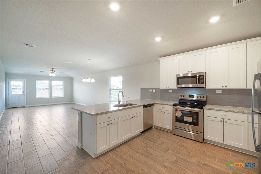 1374 Rios Bend Dr - Photo 4 of 24