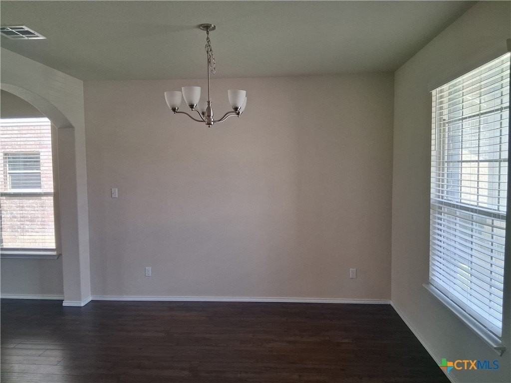 6304 Tess Rd - Photo 3 of 17