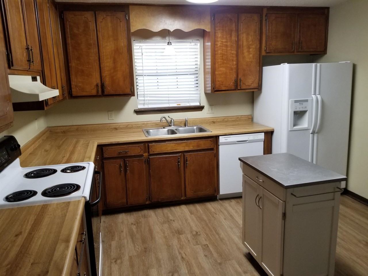 754 Silver Maple Dr - Photo 4 of 9