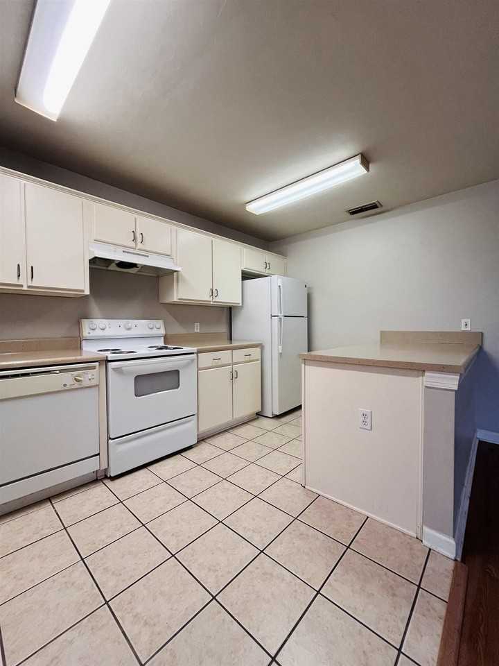 635 Palm Beach St #125 - Photo 2 of 11