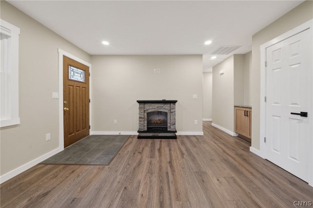 117 Sunrise Ter - Photo 3 of 33