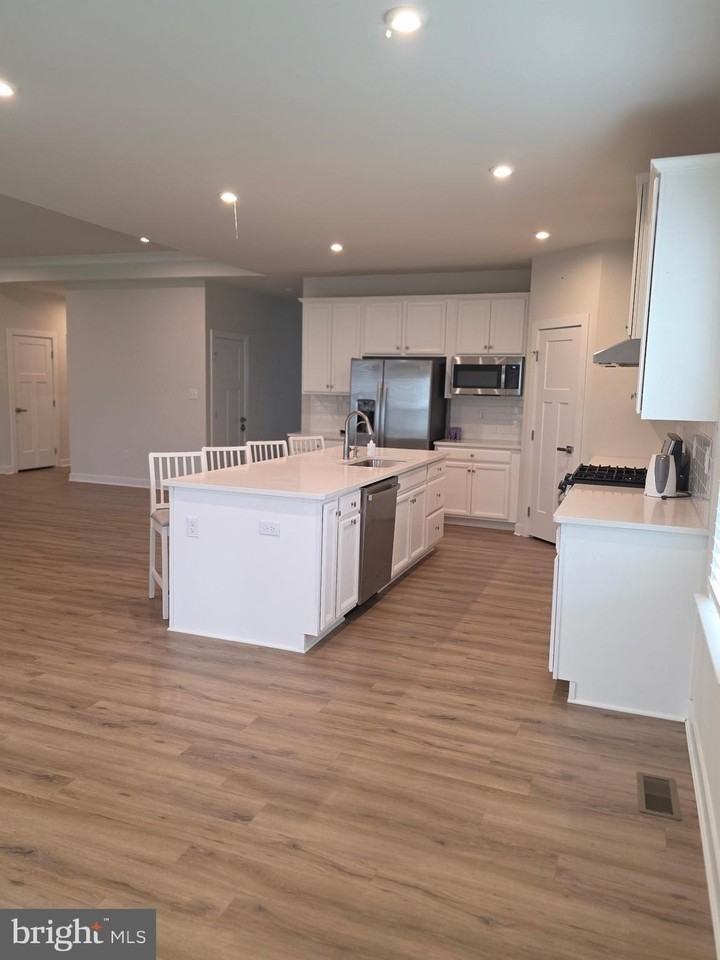 31391 Crossly Dr - Photo 3 of 5