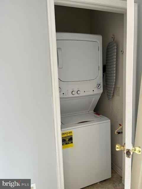 439 S Spinnaker Ln - Photo 7 of 11