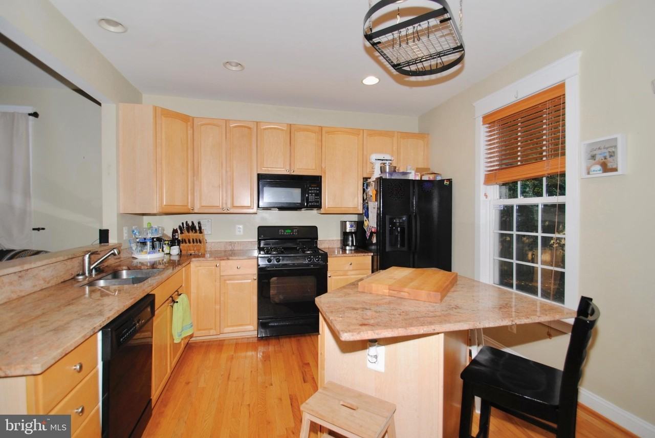 4 Silopanna Rd - Photo 3 of 23