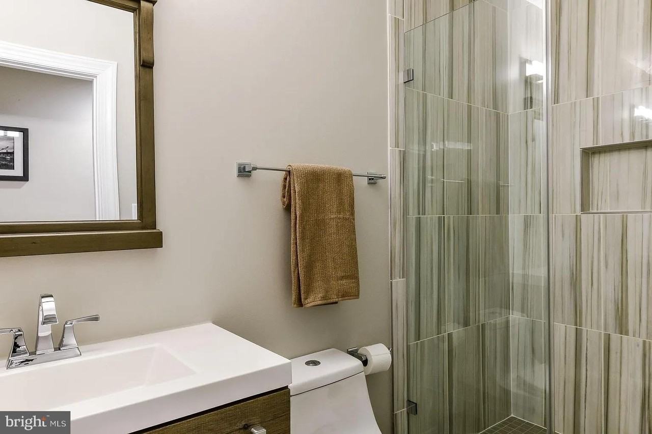 734 Light St #1 - Photo 5 of 6