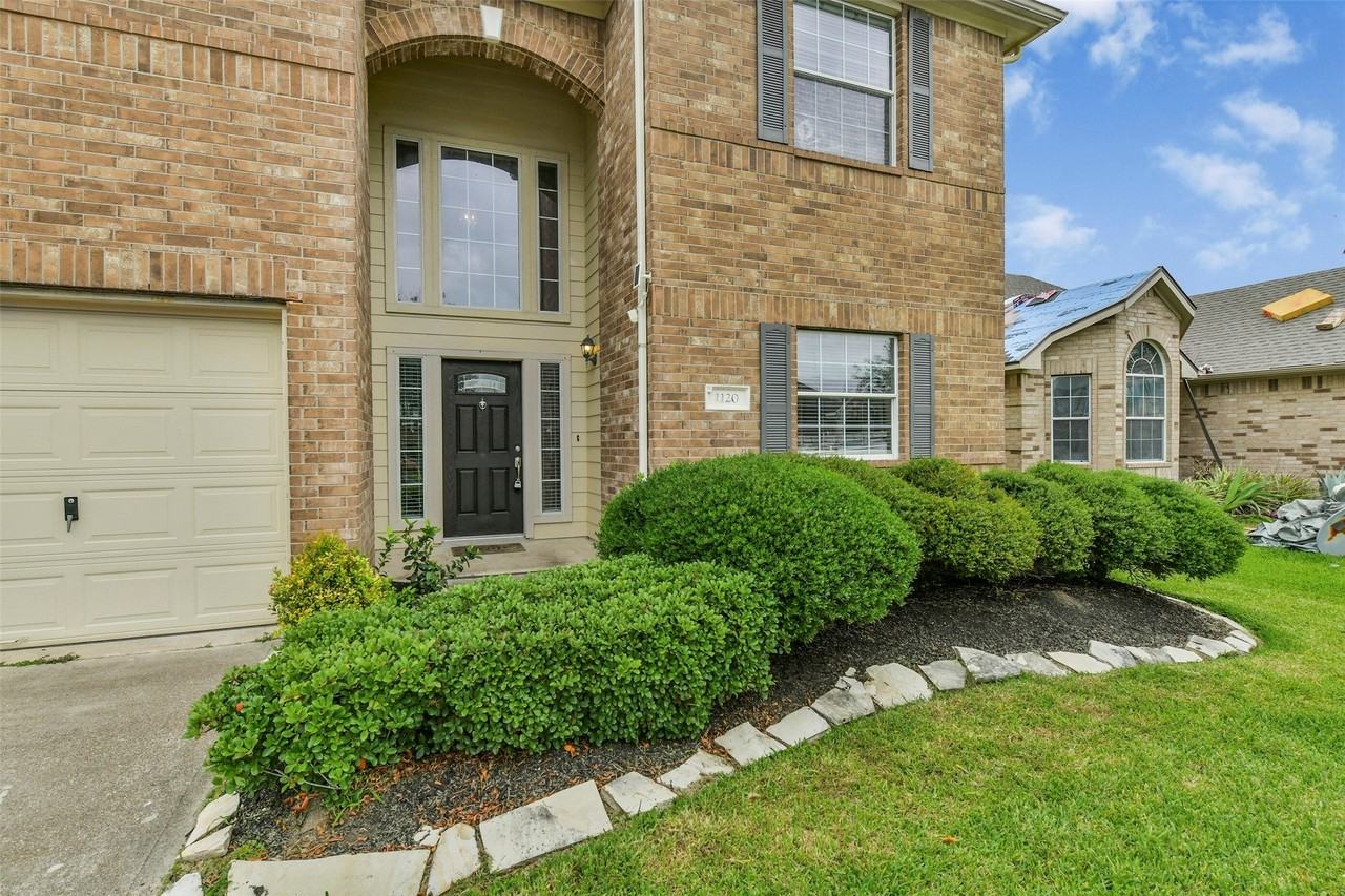 1120 Lasso Ct - Photo 4 of 29