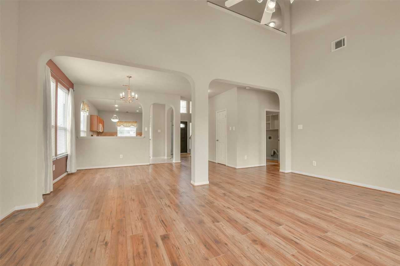 1120 Lasso Ct - Photo 7 of 29