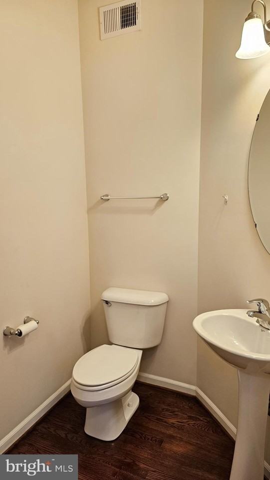 3504 Tabard Ln - Photo 4 of 33