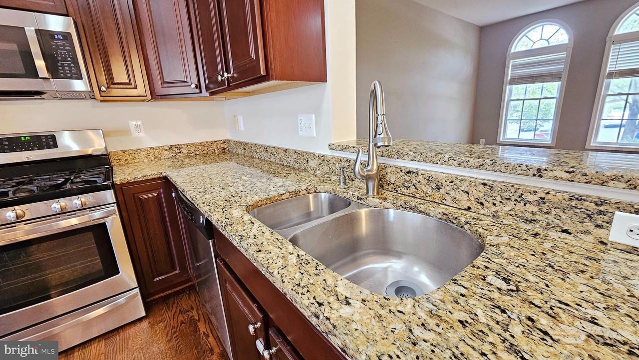3504 Tabard Ln - Photo 7 of 33
