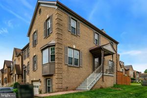 featured image of 7363 Mallory Cir