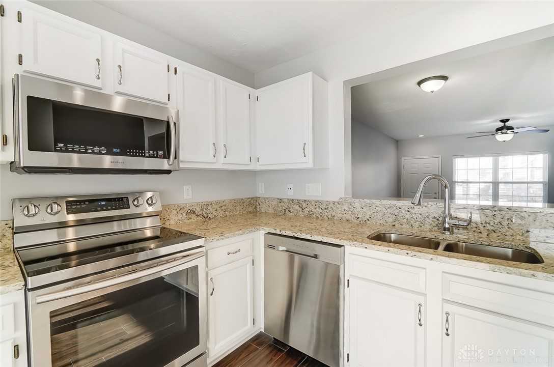 9351 Captiva Bay Dr - Photo 2 of 28