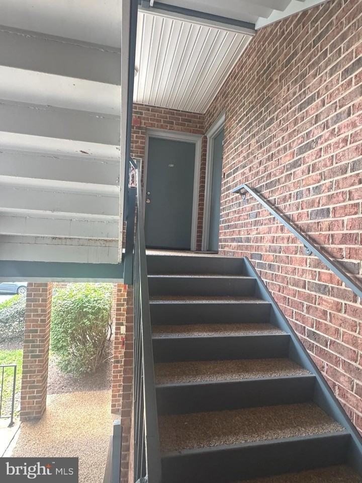 18001 Chalet Dr #19-202 - Photo 2 of 37