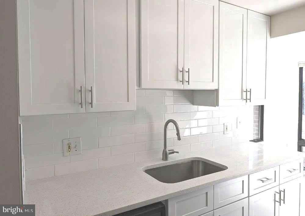 18001 Chalet Dr #19-202 - Photo 3 of 37