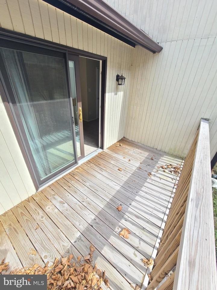 9704 Shadow Oak Dr - Photo 5 of 19