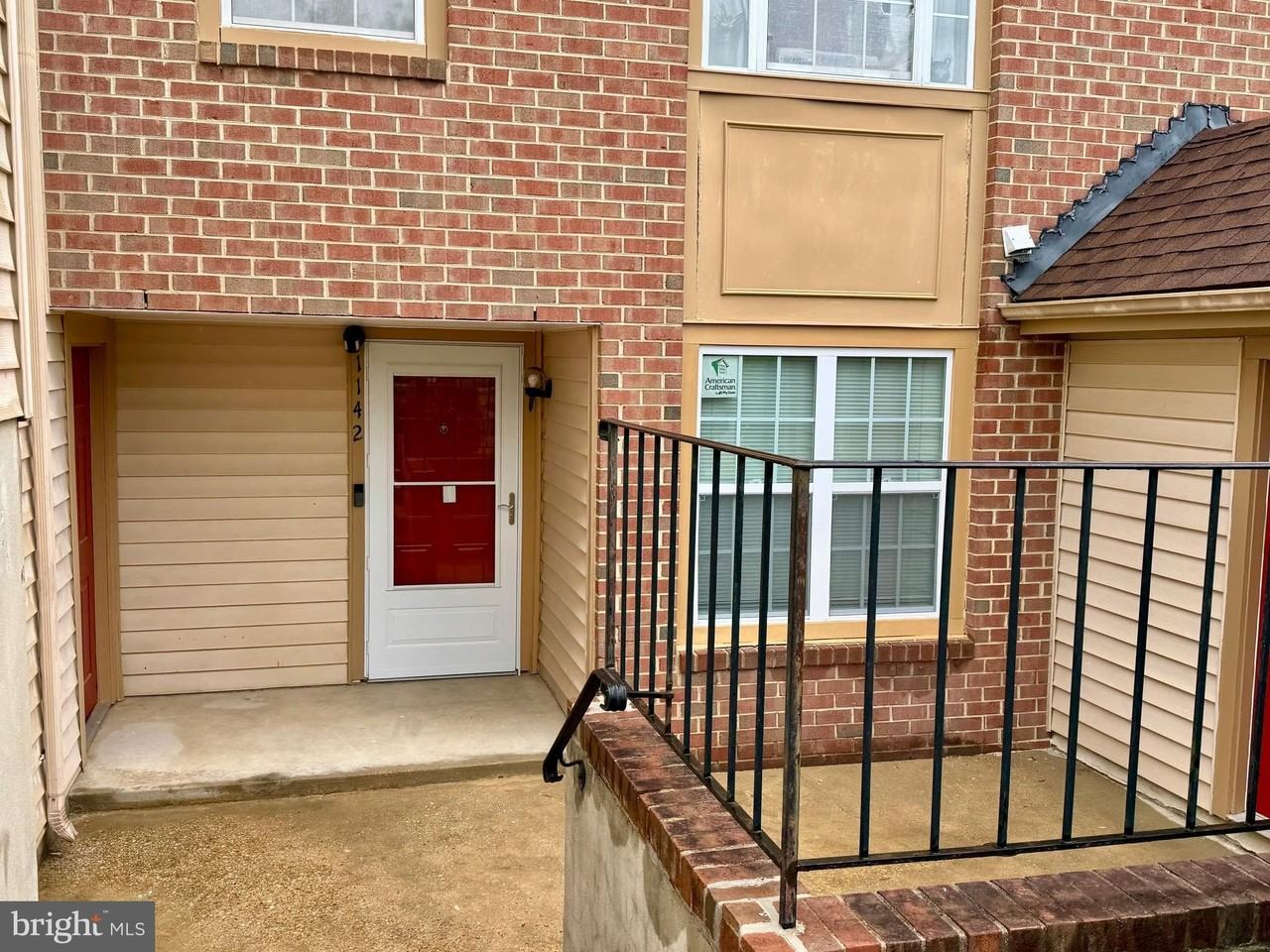 1142 Windemere Ct - Photo 3 of 30