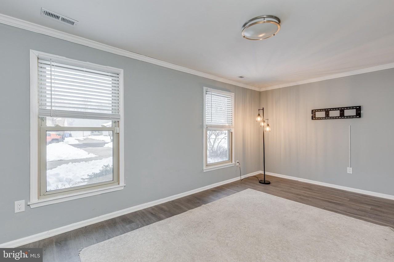 45 Stratford Ln - Photo 5 of 25