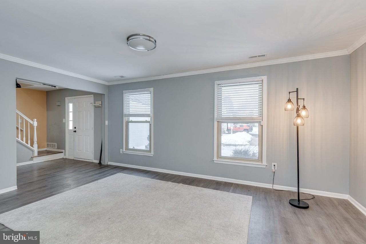 45 Stratford Ln - Photo 6 of 25