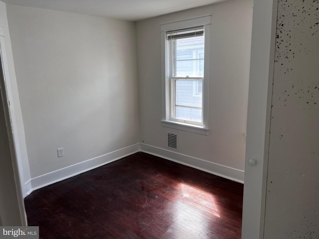 529 Bridgeboro St - Photo 7 of 7