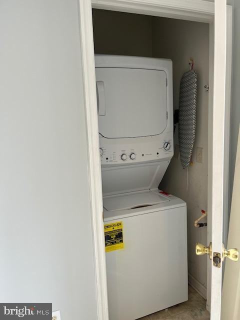 439 S Spinnaker Ln - Photo 5 of 11