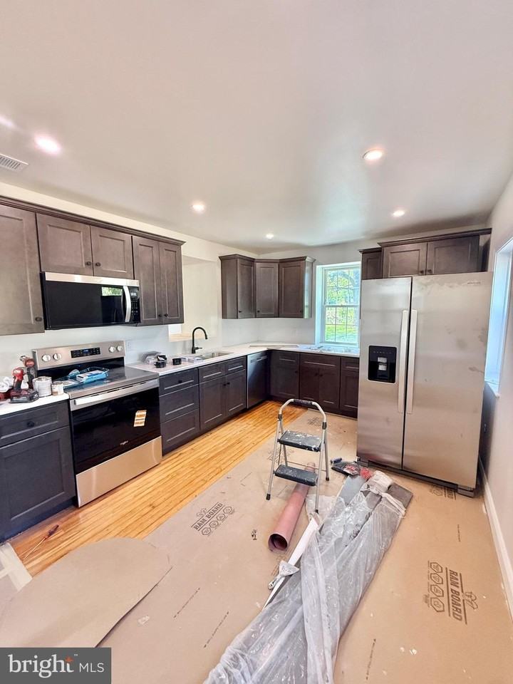 760 Sanatoga Rd - Photo 3 of 14