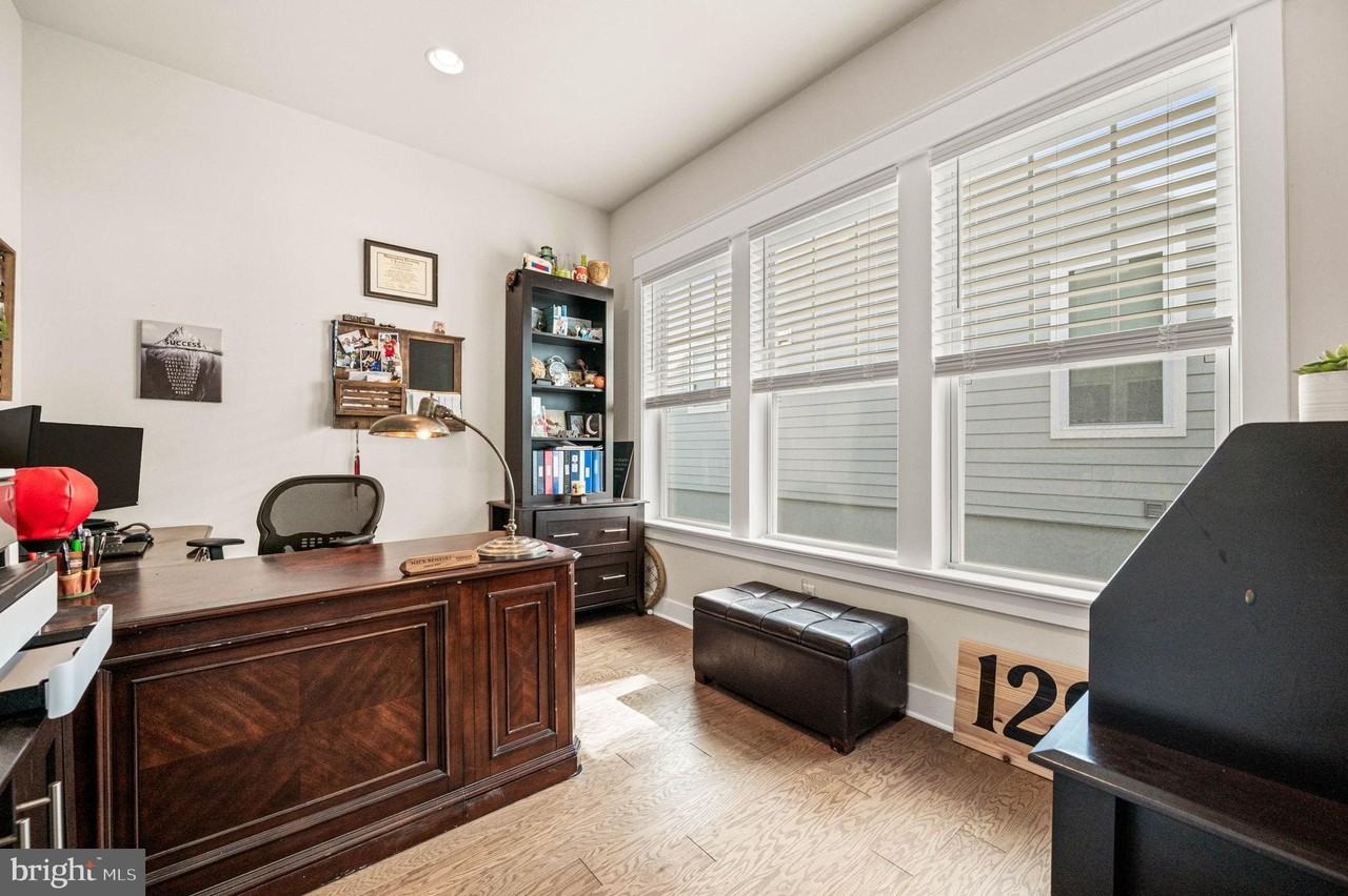 129 Lotus Ln - Photo 6 of 50