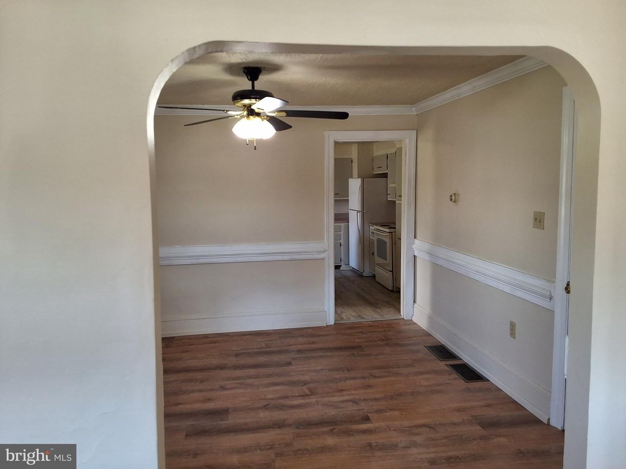 825 S 1st Ave #1 - Photo 4 of 14