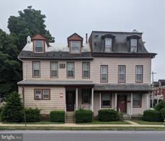 featured image of 138 Cumberland St #1