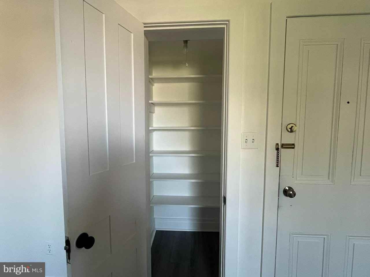 138 Cumberland St #1 - Photo 2 of 6